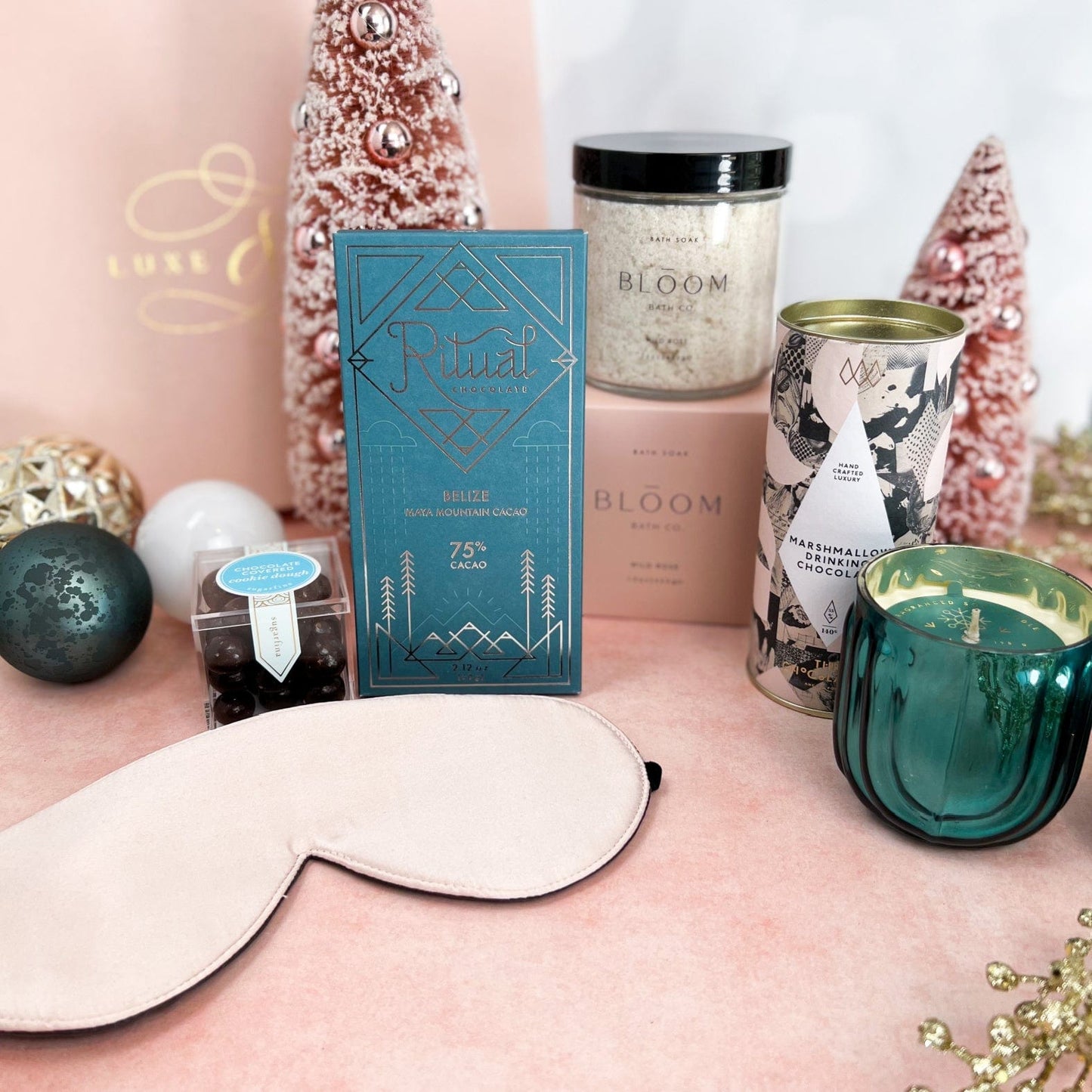 
                  
                    Fa La Lovely Holiday Gift Box - Luxe & Bloom Luxury Curated Gift Boxes For Women
                  
                